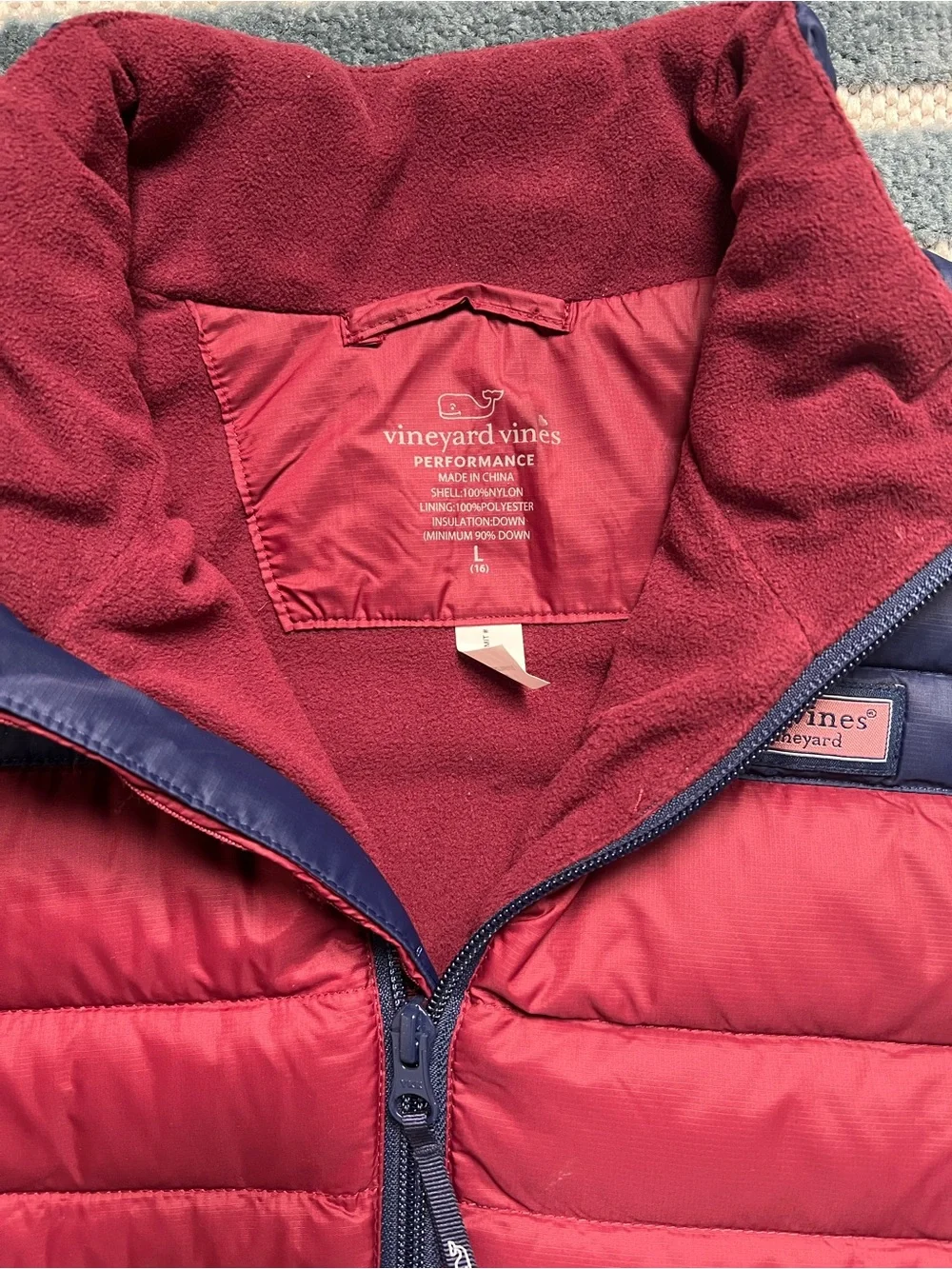 EUC Vineyard Vines Boys Puffer Vest size L